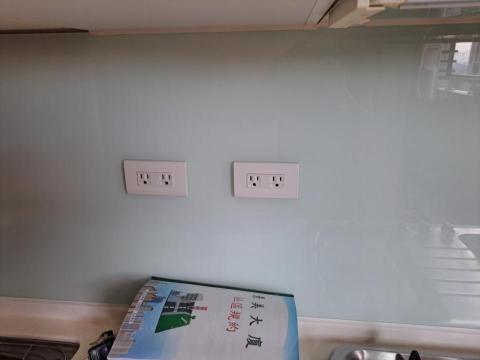 首億科技工程有限公司 - 專用插座修改成110v插座後