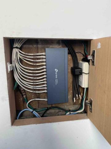 鴻職科技有限公司 - 