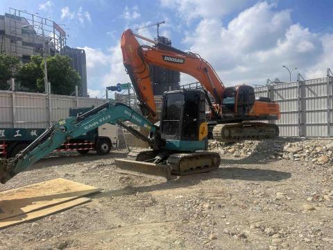 錦鴻機械工程行 - 