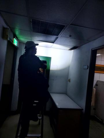 邊境環衛管理實業 -  邊境環衛管理實業 -