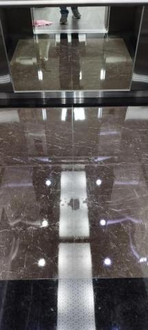 張役鳴 - 大理石晶化拋光後