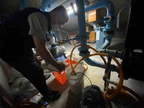 日立榮工程有限公司（周師傅） - 冰水系統主機配洗