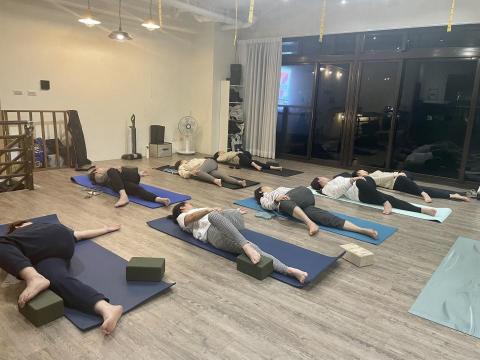 軟Q小瑜 Peggy 瑜珈老師 - 哈達瑜珈