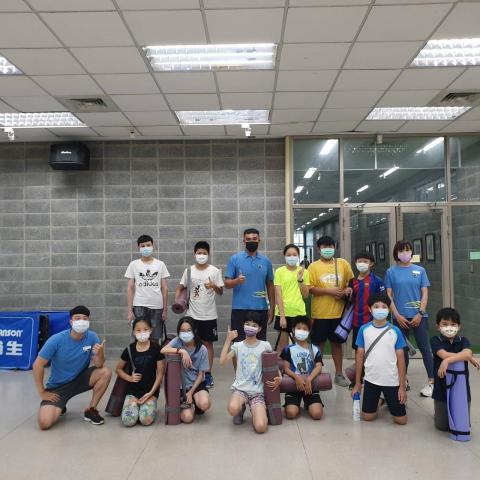 晉康教練 - 陸上體能訓練，增強小朋友體格