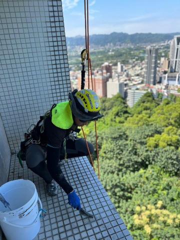 大繩外牆防水工程 - 外牆防水工程