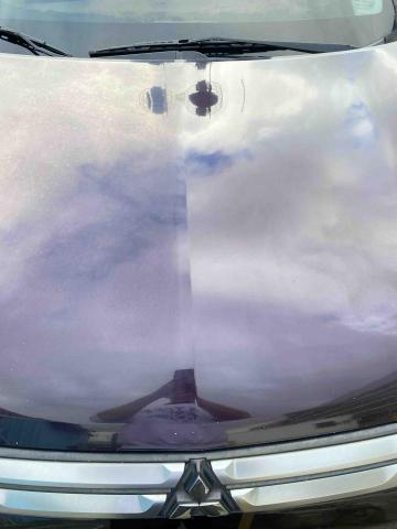 車立淨行動洗車坊 - 久停戶外，經過清洗、跑土、深層去污、兩邊呈現不同色澤感。