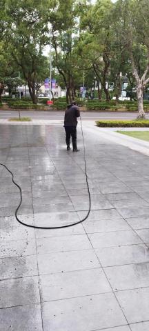 張役鳴 - 高壓沖洗