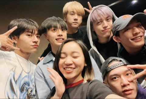 溫蒂蒂 Wendy T. 💗🎵 - 與Ozone成員合照