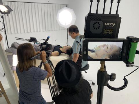 顏仕斌 - 美顏針廣告拍攝