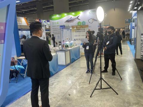 顏仕斌 - 國際展覽活動拍攝需要很多的角度以及即時性的機位移動，也拍過許多大小的展覽經驗，對於客戶的需求我們也都會盡力去配合