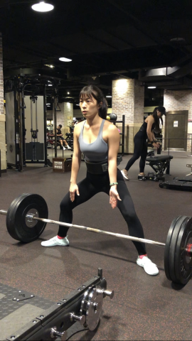 Roxy  羅西 - 硬舉