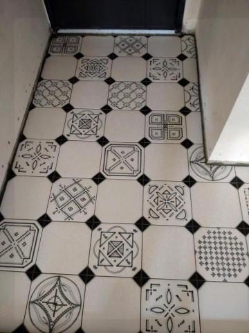 曾培富 - 落塵區地磚貼設