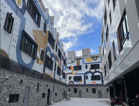 禾沐藝術工作室 - 透天別墅壁畫彩繪完成照