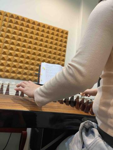 吳靜宜 - 古箏教學