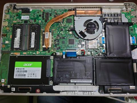 詹傑文 - 幫顧客舊筆電升級