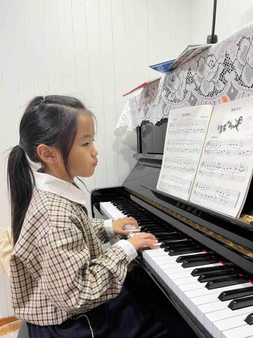 I-Ling Chen 鋼琴、大提琴、幼兒啟蒙教學 - 