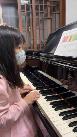 I-Ling Chen 鋼琴、大提琴、幼兒啟蒙教學 - 