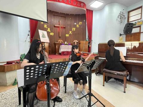 I-Ling Chen 鋼琴、大提琴、幼兒啟蒙教學 - 音樂會表演