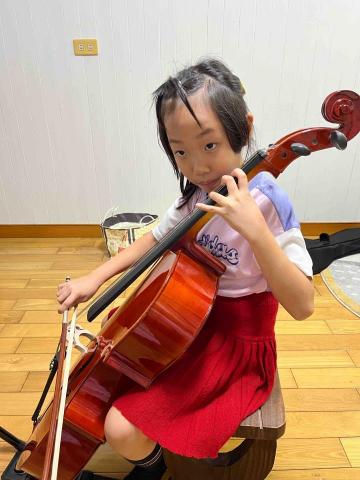 I-Ling Chen 鋼琴、大提琴、幼兒啟蒙教學 - 