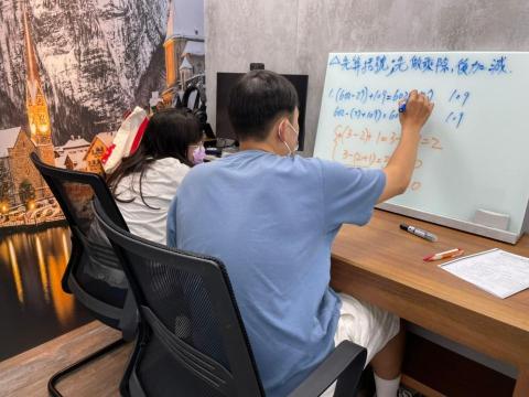 魏廷威 - 上課照