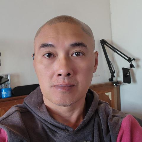 提供中文打字一分鐘服務的專家吳國瑞