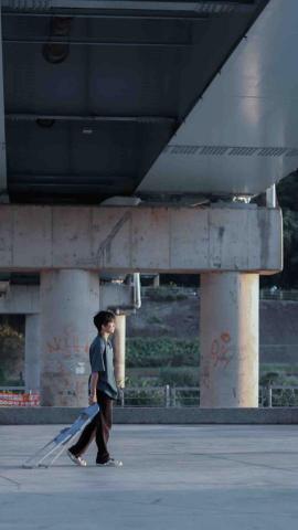 沈思彤 - 舞蹈影片側拍照