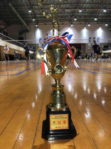 梓榆 Vincent - 大學羽球比賽冠軍