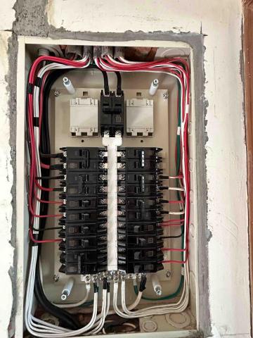 鋐勝水電工程行 - 室內電路更新含總開關箱體無溶絲開關更新