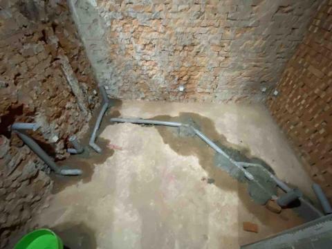 鋐勝水電工程行 - 浴室排水管路更新工程