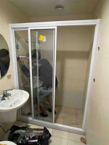 個人工作室 - 浴室浴缸改乾濕分離
安裝連動門