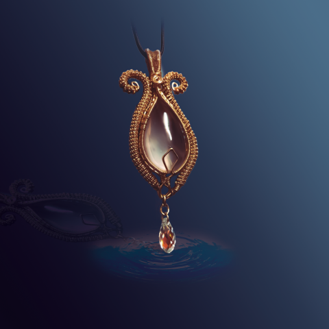 自己 - 精緻的飾品，仔細去背之後後製成高雅的樣貌