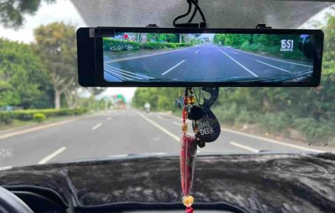 慧眼智能科技 - 轎車行車記錄器