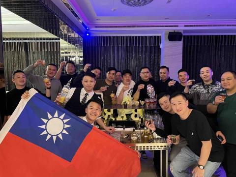 花式調酒師陳武良 - 派對調酒及花式調酒演出