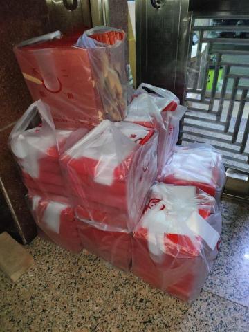 ✨實現✨ - 幫忙排隊買不二月餅送至指定地點