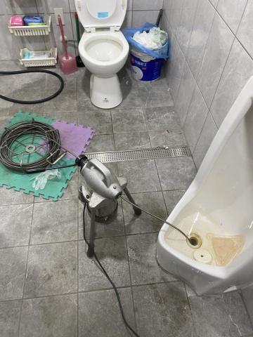 永立淨包通工程行 - 小便斗通水管