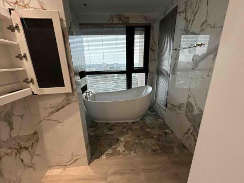 YeeJ水電行 - 浴缸鏡櫃施工