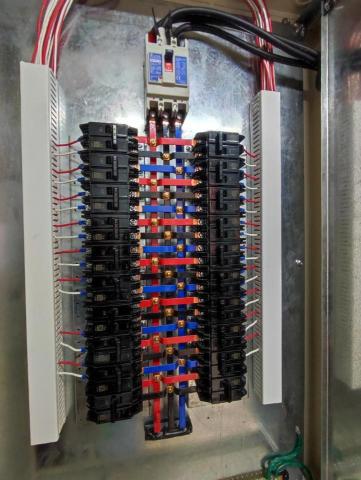 水電/弱電（工程部） - 一個盤在分出3盤總電閘