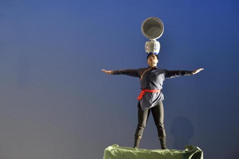 夏佩特當代馬戲團（形狀馬戲） - 