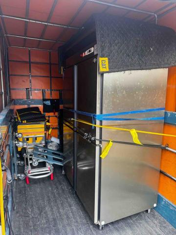 宇宙客製化輔助搬運 - 營業用冰箱買賣代運