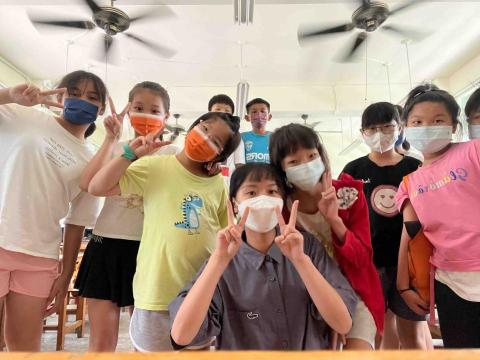 陳品潔 - 課輔老師