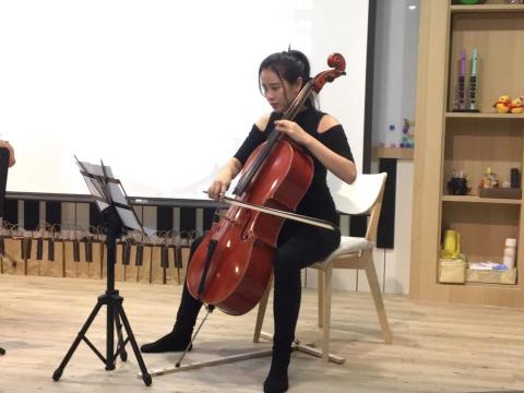 謝欣羽 - 大提琴演出 謝欣羽 - 大提琴演出