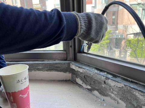 宏胤實業有限公司 - 窗框滲水止漏 宏胤實業有限公司 - 窗框滲水止漏