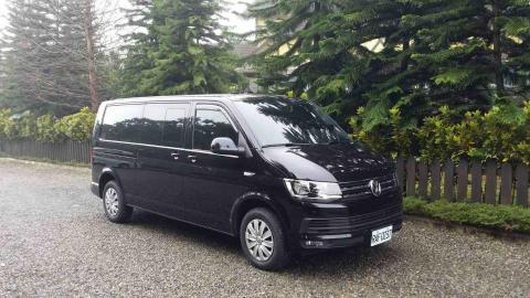 吳舜岳 - 福斯T 6，豪華型九座