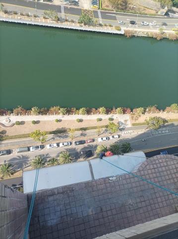 陳品豪 - 蜘蛛人吊掛外牆防水施做