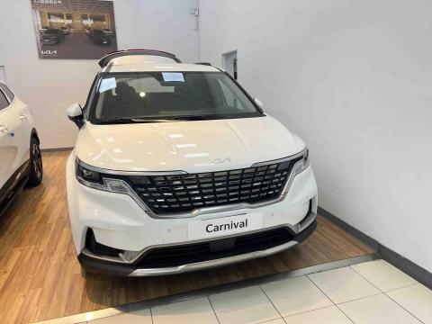 樂途小客車租賃公司 - K N七八座休旅車