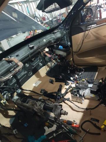 德仁汽車維修工作室 - 更換風箱仁