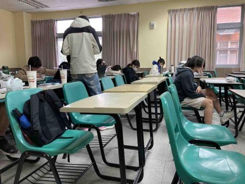 梁雅棋 - 擔任大一微積分課輔助教