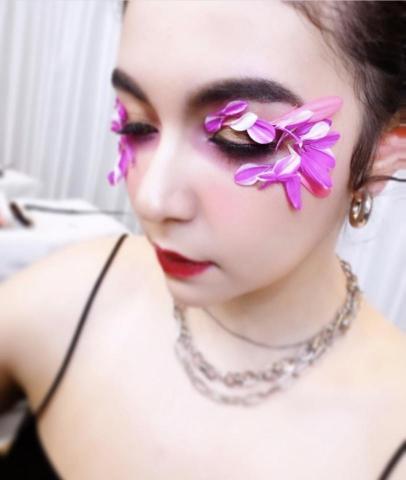 凱莉梳化 - 商業創作