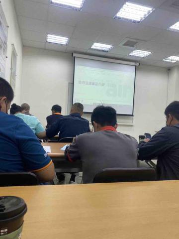 信全冷氣行 - 到日立台南公司學新東西