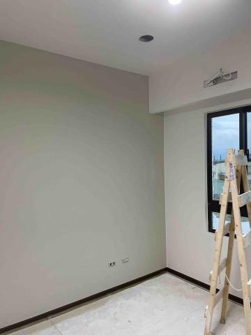 信豪 - 牆面跳色